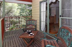 Eagle Hammer Cottages - Accommodation Whitsundays 3