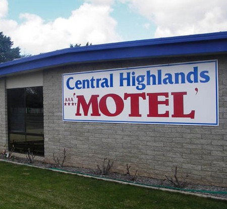 Central Highlands Motor Inn - Accommodation Whitsundays 0