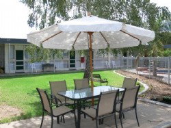 Warrina Motor Inn - Accommodation Whitsundays 3