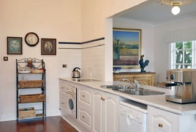 Forest Edge Country House - Accommodation Whitsundays 3