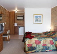 Quays Motel - Accommodation Whitsundays