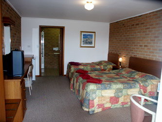 Quays Motel - Accommodation Whitsundays 2