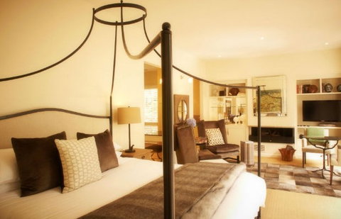 Lake House - Accommodation Whitsundays 1