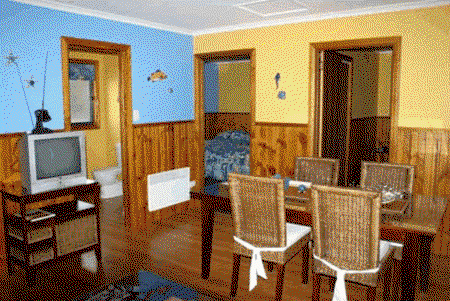 Bicheno's Gallery And Apartments - Accommodation Whitsundays 0