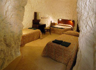 White Cliffs Motel - Accommodation Whitsundays 3