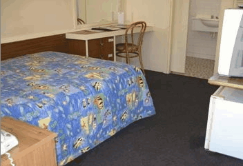 Country Motor Inn Singleton - Accommodation Whitsundays 1