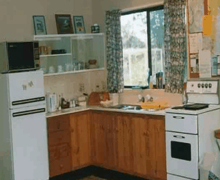 Riverbend Cottage - Accommodation Whitsundays 2