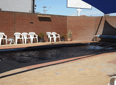 Dragon & Phoenix Motel - Accommodation Whitsundays 1