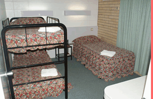 Burke & Wills Motor Inn - Accommodation Whitsundays 3