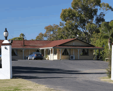 Burke & Wills Motor Inn - Accommodation Whitsundays 4