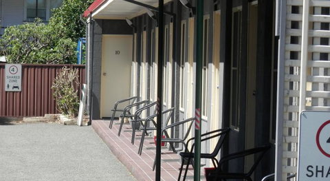 Benjamin Singleton Motel - Accommodation Whitsundays 0