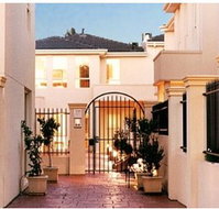 Apartments at Kew - Accommodation Whitsundays