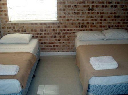 Manly Beach House - Accommodation Whitsundays 1
