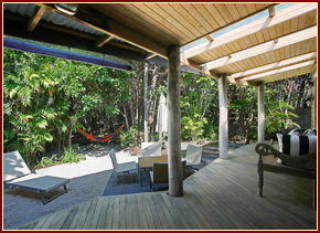 Absolute Beachfront Bamboo Hideaway - Accommodation Whitsundays 2