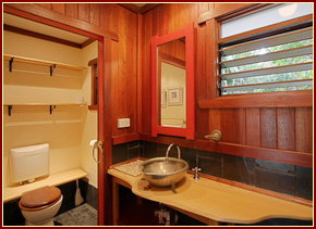 Absolute Beachfront Bamboo Hideaway - Accommodation Whitsundays 4