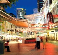 Queen Street Mall - Accommodation Whitsundays