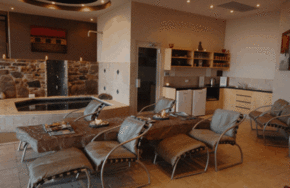 Breathtaker On High Spa Retreat - Accommodation Whitsundays 1