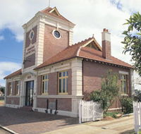 Merredin Town Hall - Accommodation Whitsundays