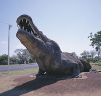 Crocodile Statue - Accommodation Whitsundays
