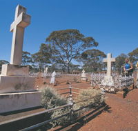 Old Pioneer Cemetery Coolgardie - Accommodation Whitsundays