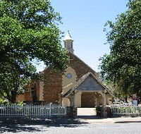 St George Church and Cemetery Tours - Accommodation Whitsundays