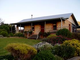Tim Gramp Wines - Accommodation Whitsundays 0