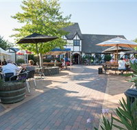 George Harcourt Inn - Accommodation Whitsundays