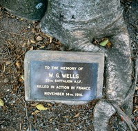 Eumundi War Memorial - Accommodation Whitsundays