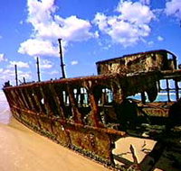 Maheno Shipwreck - Accommodation Whitsundays
