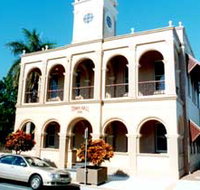 Mackay Town Hall - Accommodation Whitsundays