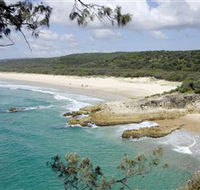 Main Beach North Stradbroke Island - Accommodation Whitsundays