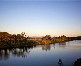 Lake Wivenhoe - Accommodation Whitsundays 0