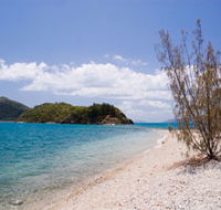 Paddle Bay Track and Campsite - Accommodation Whitsundays