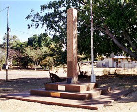 Mount Isa Memorial Cenotaph - Accommodation Whitsundays 0
