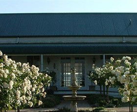 Yeowarra Hill - Accommodation Whitsundays 0