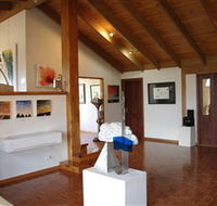 Art at Linden Gate - Accommodation Whitsundays