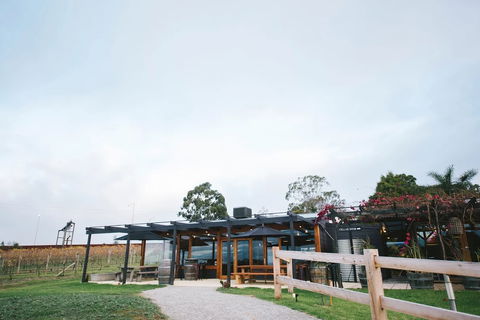 Saint Regis Winery, Food & Wine Bar - Accommodation Whitsundays 3
