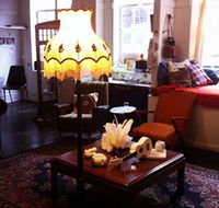 Studio 19 Art Gallery and Creative Loungeroom - Accommodation Whitsundays