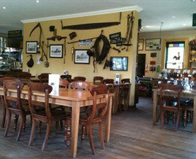 The Beekeepers Inn - Accommodation Whitsundays 0