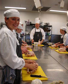 Varias Restaurant And Conference Centre Incorporating Banca Ridge Winery Cellar Door - Accommodation Whitsundays 2