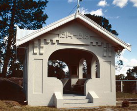 Stanthorpe Soldiers Memorial - Accommodation Whitsundays 0