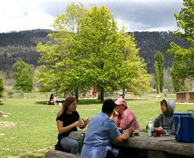 Tidbinbilla - Accommodation Whitsundays 2