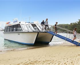 H2O Maxi Taxis - Accommodation Whitsundays 1