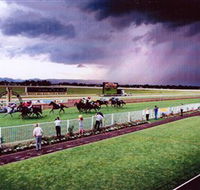 Hawkesbury Race Club - Accommodation Whitsundays