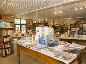 Matilda Bookshop - Accommodation Whitsundays 3