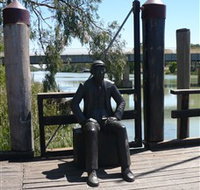 Captain John Egge Statue - Accommodation Whitsundays