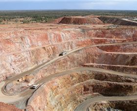 Fort Bourke Hill Lookout And Open Cut Mine - Accommodation Whitsundays 0