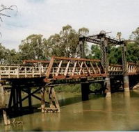 Swan Hill - Murray River Road Bridge - Accommodation Whitsundays