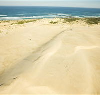 Discovery Bay Coastal Park - Accommodation Whitsundays