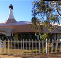 McFeeters Motor Museum and Visitor Information Centre - Accommodation Whitsundays
